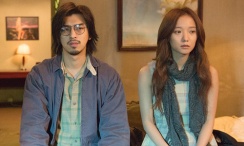 今日（5月8日）片方发布了“听妈妈的话”公益特辑，提示女性自我保护，呼吁男性关爱尊重女性。